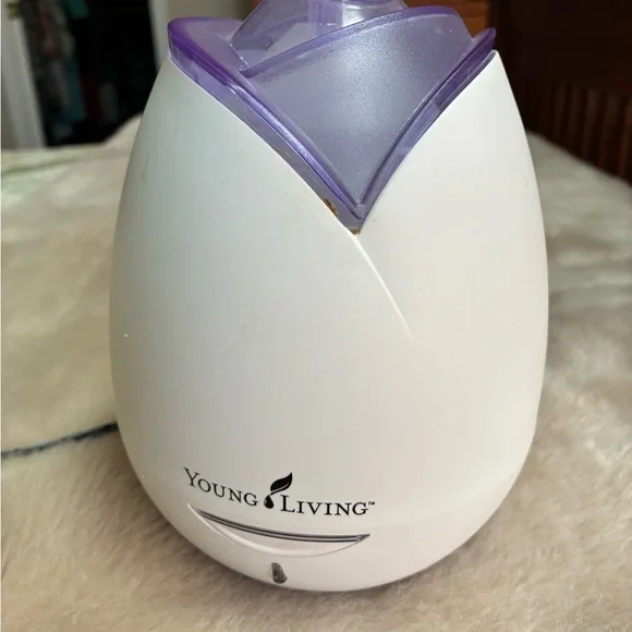 Young Living Essential Oil Collection with Diffuser - Picture 10 of 10